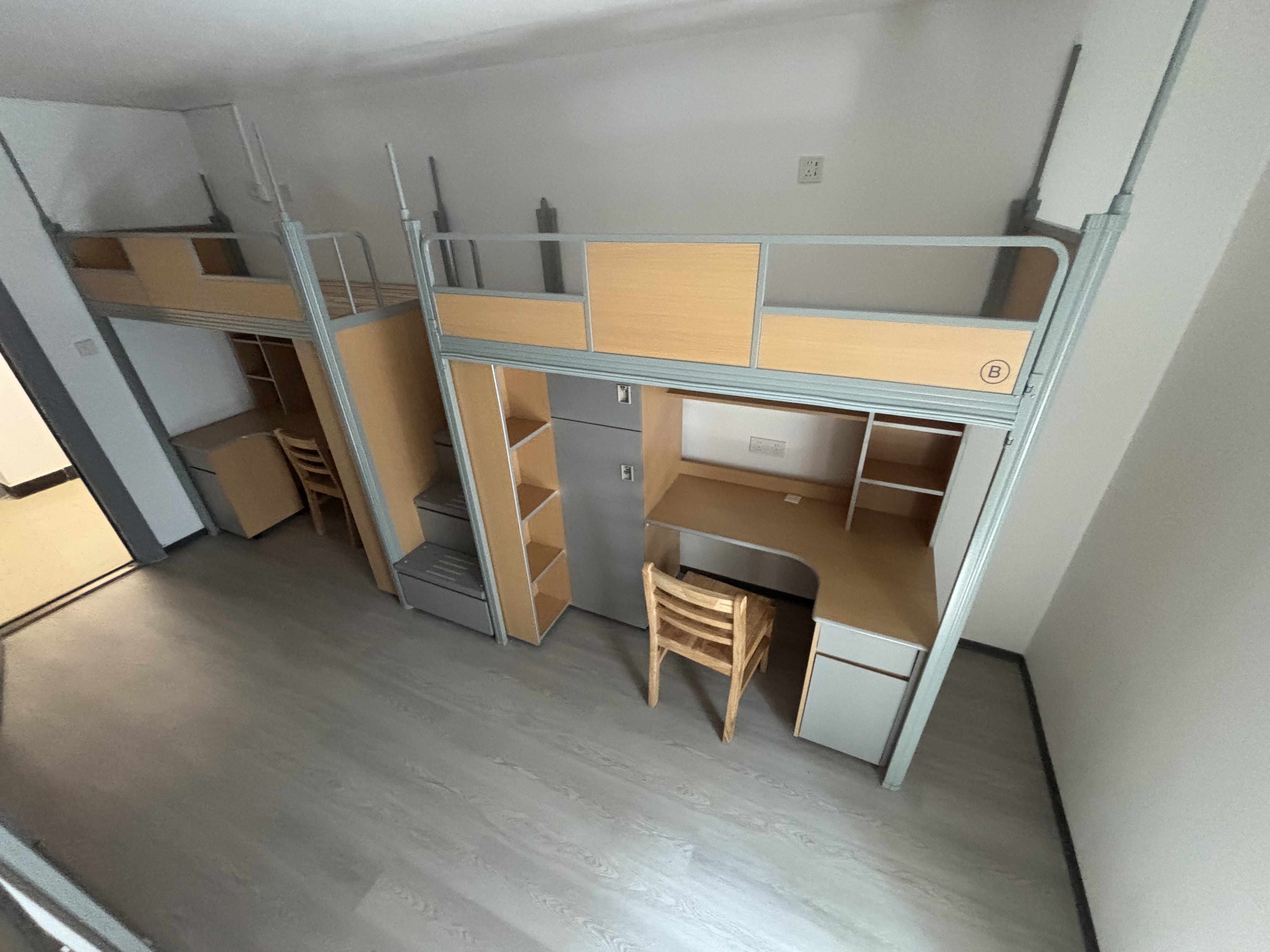 Últimos blogs de la empresa sobre Las camas del dormitorio escolar han sido entregadas con éxito.