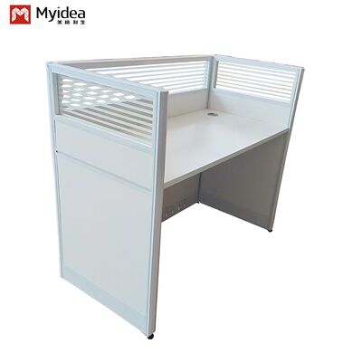 Escritorios modernos de madera para el personal con pantallas de vidrio para la fabricación de estaciones de trabajo de oficina